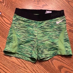 Nike pro size small spandex
